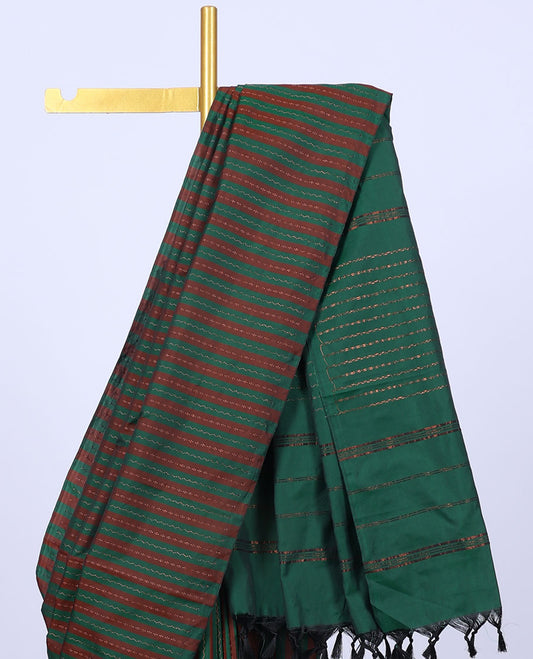 Borderless green aarani saree with zig-zag stripes, pallu of zig-zag stripes & buttas