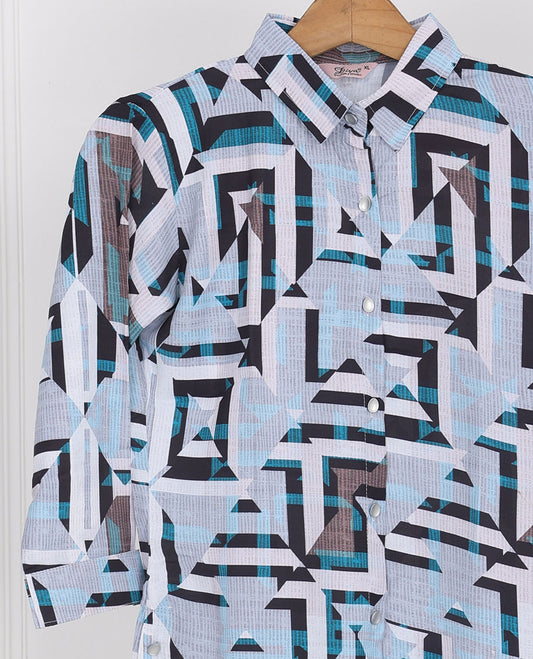 Multi-color geometric printed regular-collar & 3/4th sleeve top