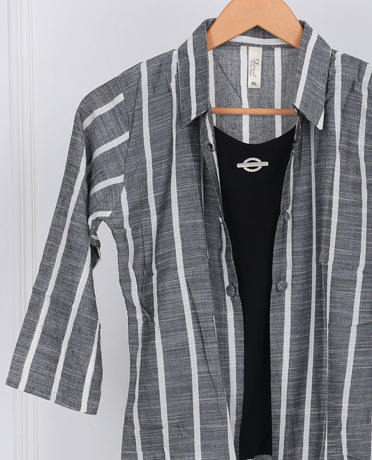 Grey stripe printed regular-collar & 3/4th sleeve attached-coat style top