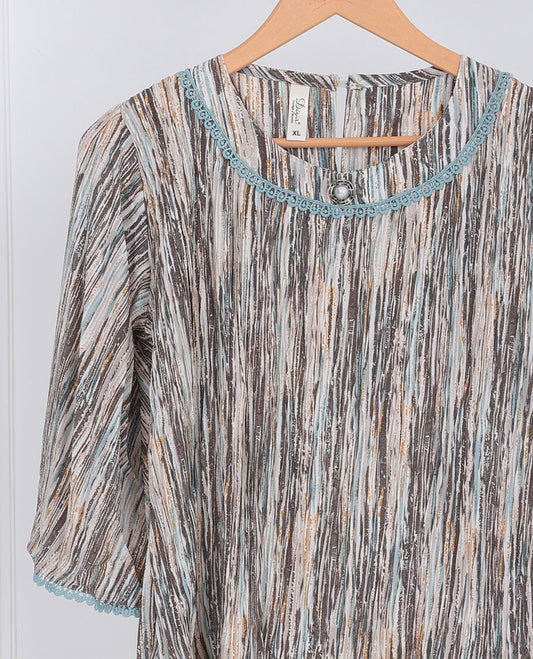 Multi-color abstract-style printed round-neck & 3/4th sleeve top