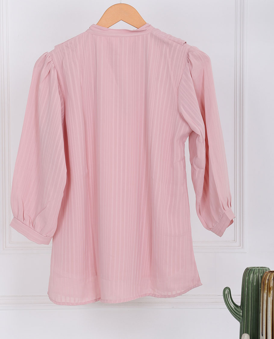 Pink striped ruffle-type round Chinese collar & 3/4th sleeve top