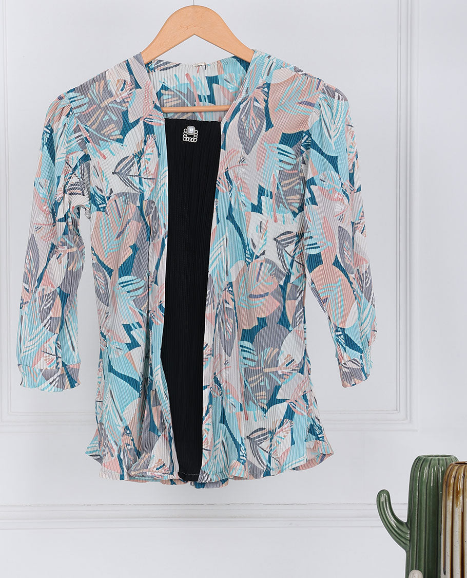 Multi-color tropical printed 3/4th sleeve attached-coat model top