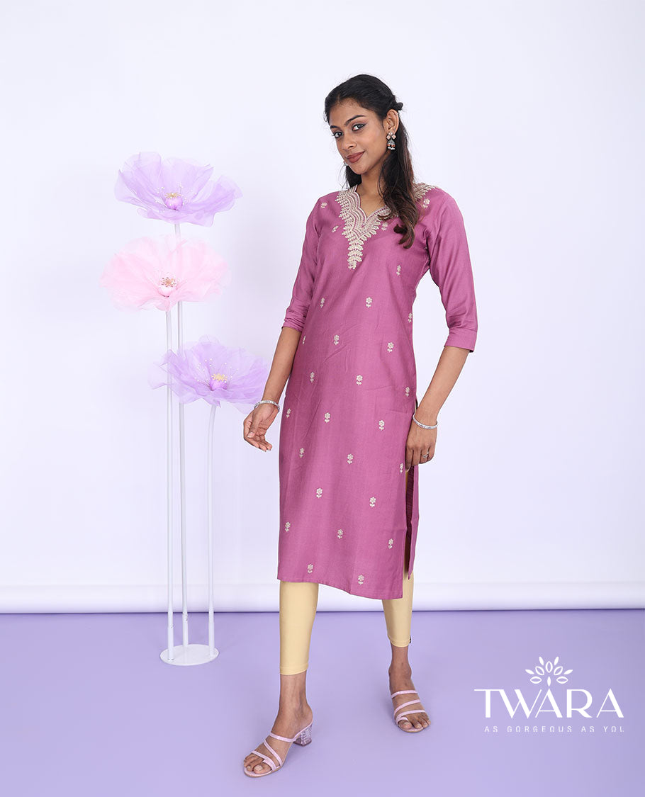 Purple floral motifs & patch embroidered 3/4th sleeve straight-cut cotton below-knee kurti