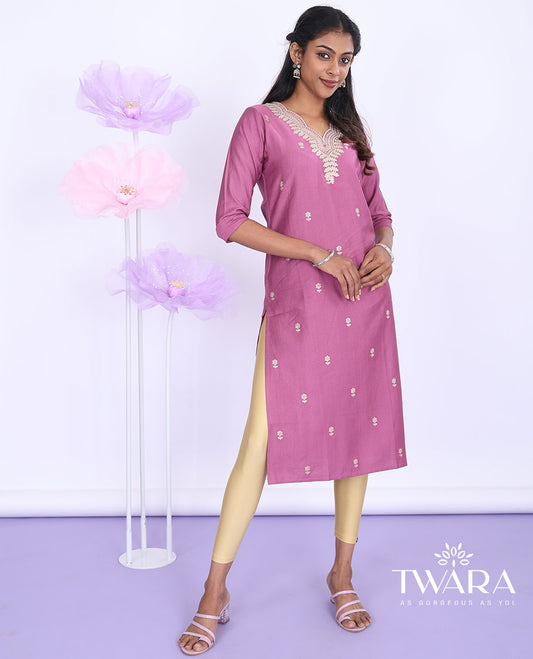 Purple floral motifs & patch embroidered 3/4th sleeve straight-cut cotton below-knee kurti
