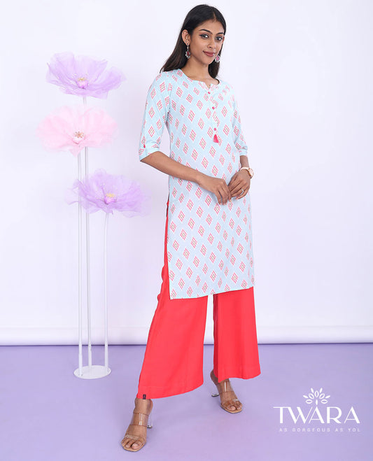 Twara blue diamond motifs printed round neck with 3/4th sleeve rayon straight-cut knee-length kurti