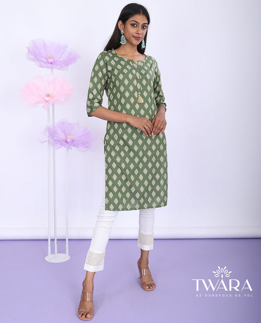 Twara green unique motifs printed round neck with 3/4th sleeve rayon straight-cut knee-length kurti