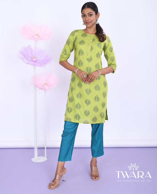 Twara green unique motifs print round neck with 3/4th sleeve cotton straight-cut knee-length kurti