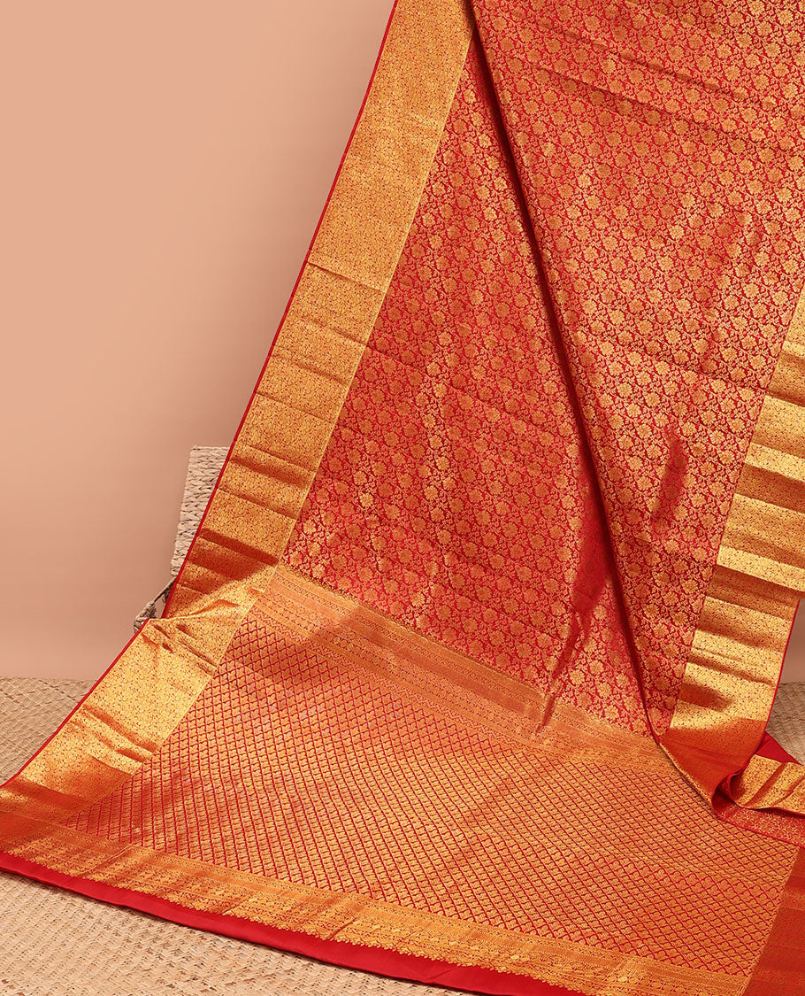 Red floral jacquard kancheepuram silk saree with self zari design border & pallu of argyle design