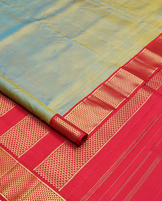 Blue dual-toned plain nine-yard silk saree, contrast ara maadam design korvai border, and pallu of ara maadam designs