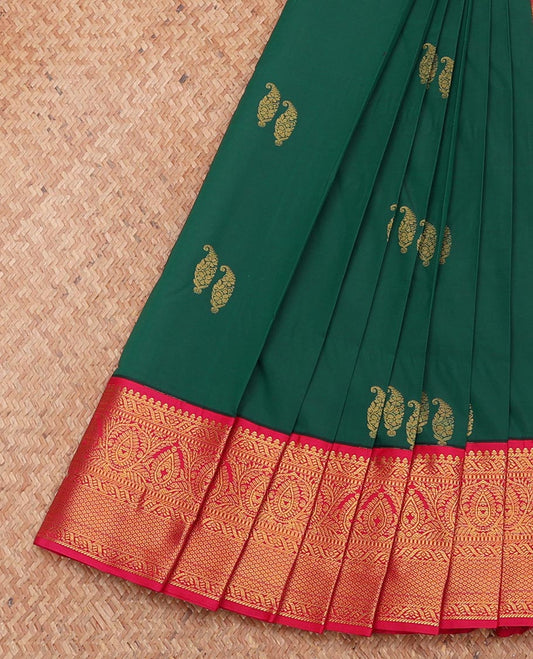 Green Budget Silk Saree, Detailed with Paisley Buttas, Complemented by a Contrast Traditional Zari Design Border, Grand Pallu, and a Contrast Blouse