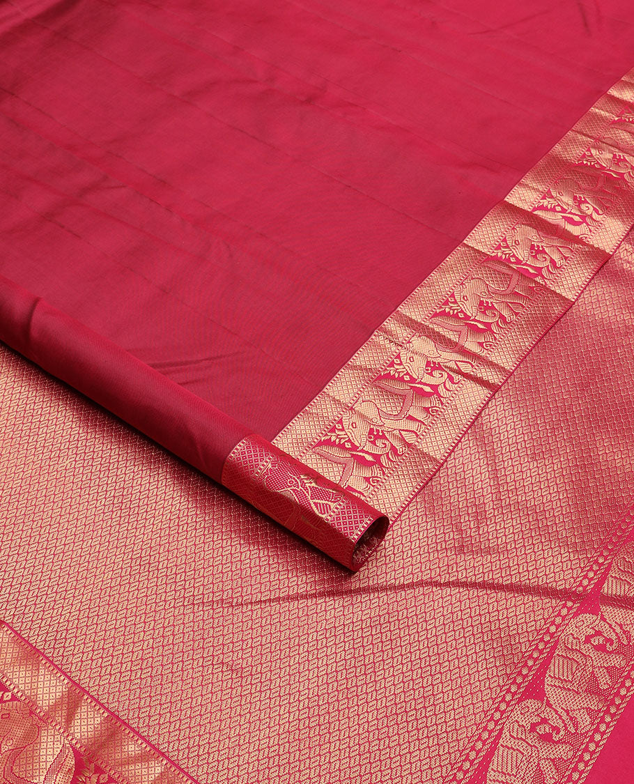 Crimson plain Kanchipuram silk saree, zari border of Muthu, mayil kann & yaanai designs & jaal pallu
