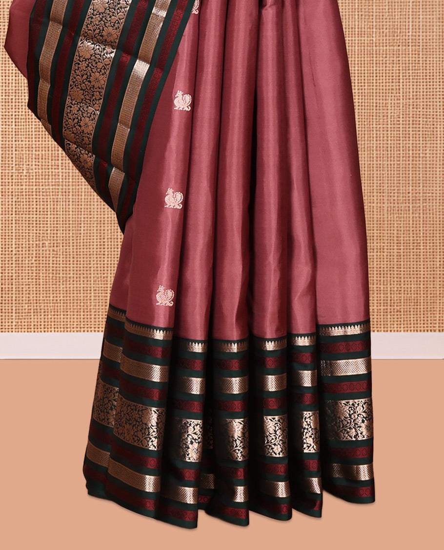 Pink Vasundhara Silk Saree, Detailed with Mayil and Chakram Buttas, Contrast Border of Thilakam and Kodi Visiry Designs, Buttas Enclosed Checked Pallu, and Contrast Blouse