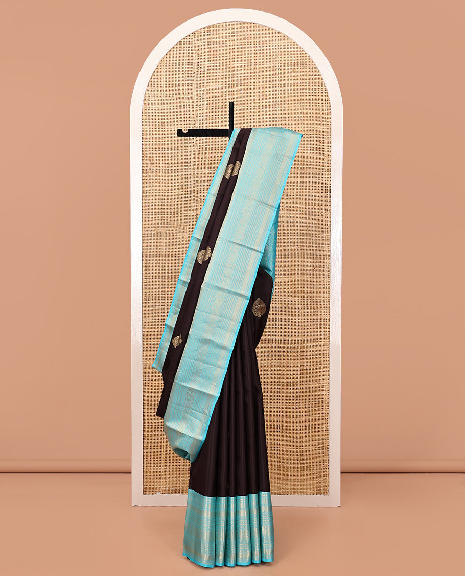 Brown Vasundhara Silk Saree, Spotlighted with Zari Buttas All Over Its Body, Complemented by a Contrast Border of Kodi Visiry Designs, a Grand Pallu, and Paired with a Contrast Blouse