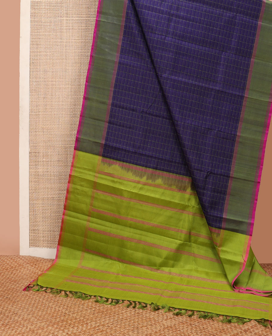 Blue checked design Kanchipuram silksaree, contrast plain border & pallu of stripes