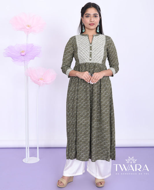 Twara green chevron print & neck embroidered Chinese collar with 3/4th sleeve cotton a-line below-knee kurti