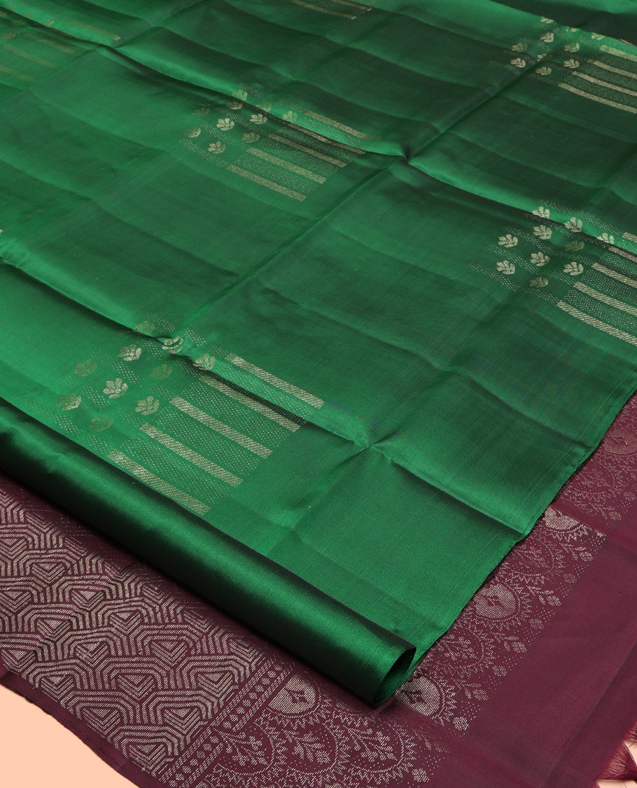 Borderless Green Mayuri Lite Silk Mix Saree, Impeccably Styled with Zari Buttas, Contrast Pallu of Intricate Designs, and a Contrast Blouse