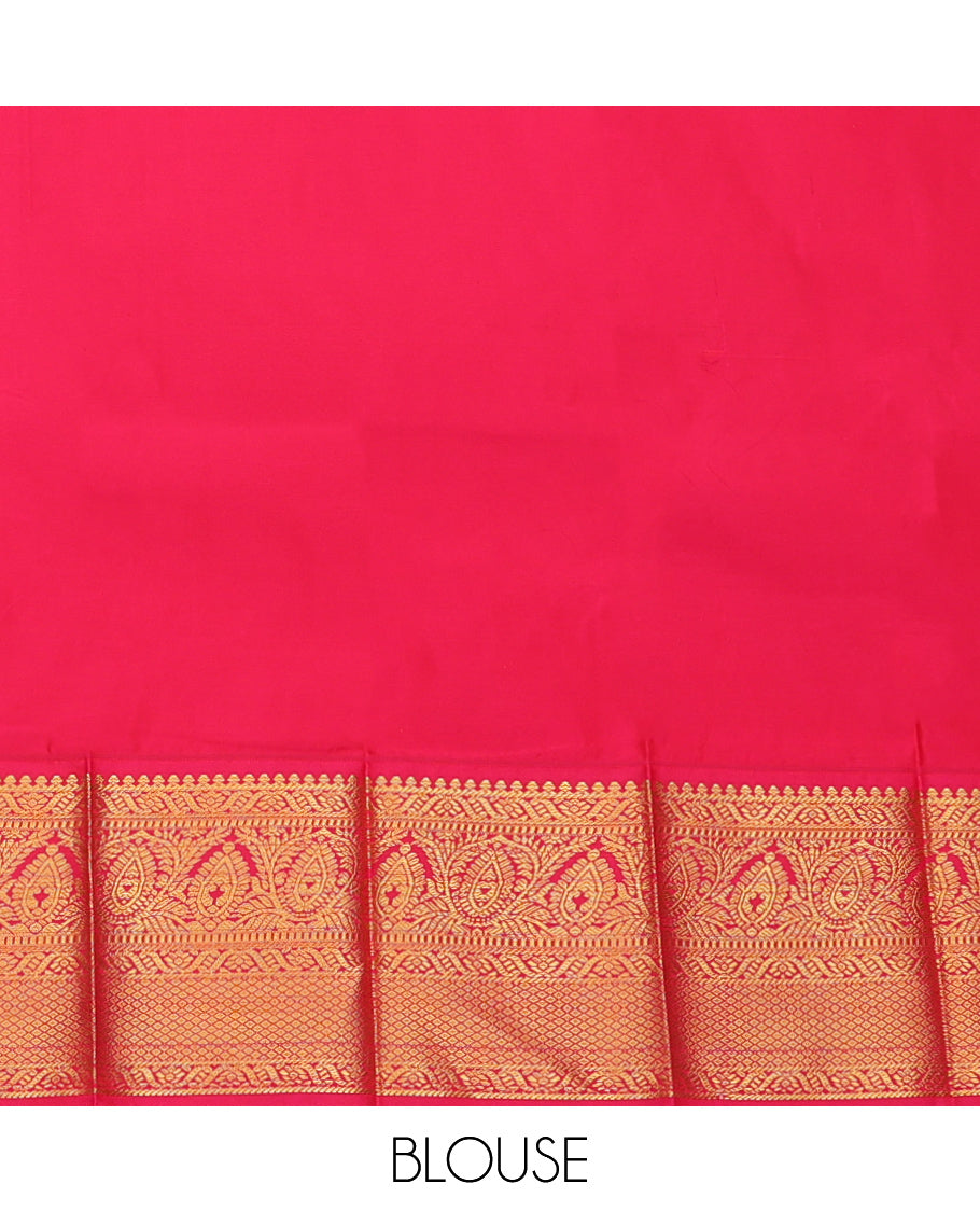 Green Budget Silk Saree, Detailed with Paisley Buttas, Complemented by a Contrast Traditional Zari Design Border, Grand Pallu, and a Contrast Blouse