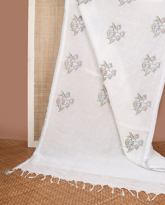 Borderless white lotus flower design, cross stitch embroidery linen saree