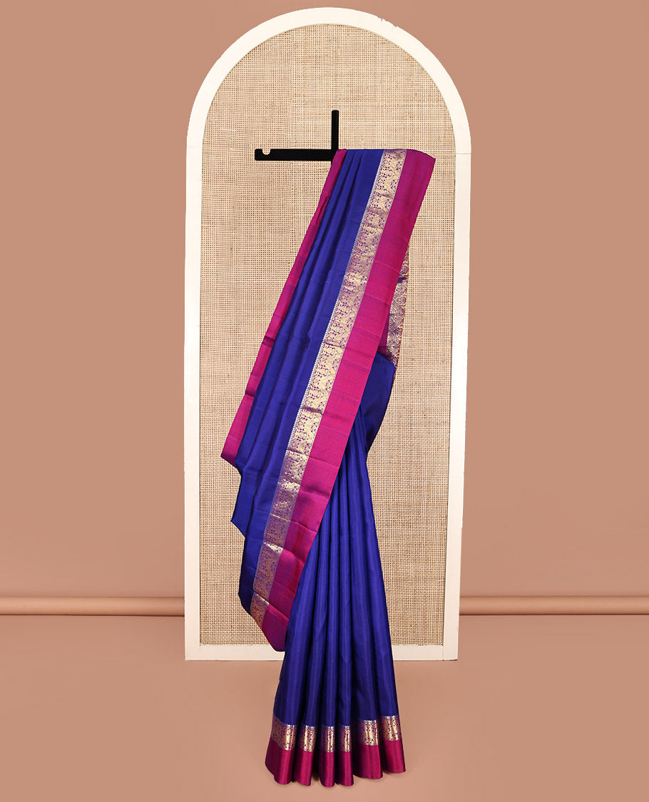 Blue Plain Kanchipuram Silk Saree, Complemented by a Contrast Border of Muthu, Mayil, and Vanki Designs, Jaal Pallu, and Paired with a Contrast Blouse