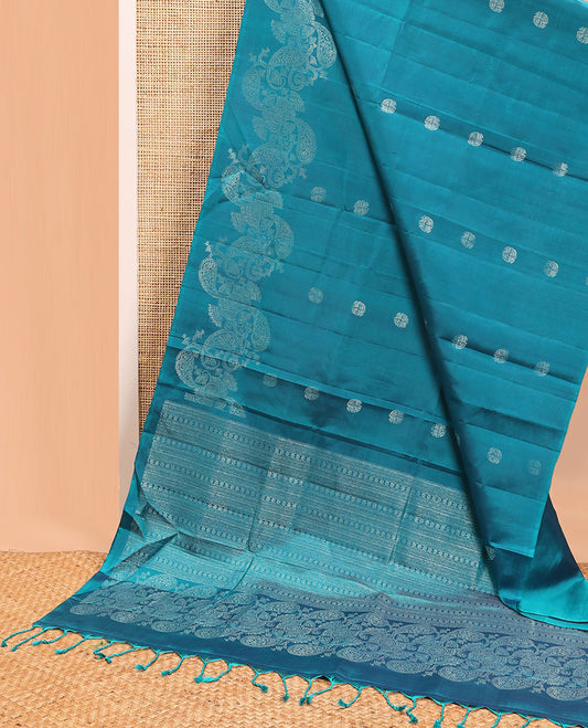 Borderless blue floral design mayuri soft silk saree with intricate zari design pallu