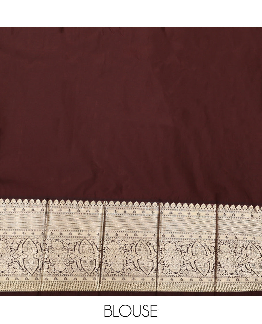 Red Budget Silk Saree, Adorned with Zari Buttas, Complemented by a Contrast Traditional Zari Border, Grand Pallu, and a Contrast Blouse