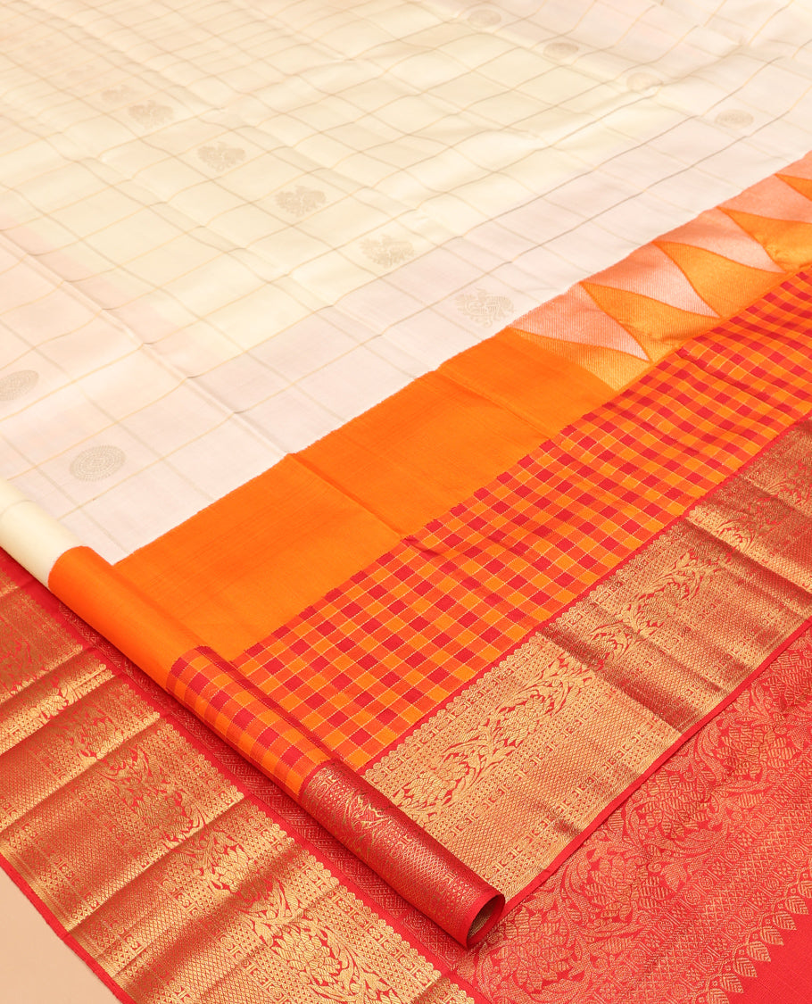 Cream Samudrika Silk Saree, Meticulously Crafted with Zari Butta Enclosed Checks, Contrast Checked Thazampoo Rekku Border of Kodi Visiry Designs, Grand Pallu, and a Contrast Blouse