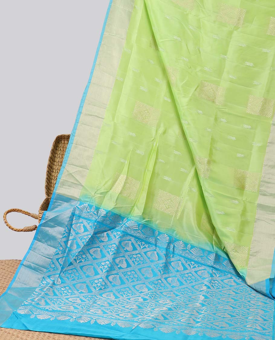 Green floral buttas uppada saree with contrast zari border & floral buttas enclosed with argyle design pallu