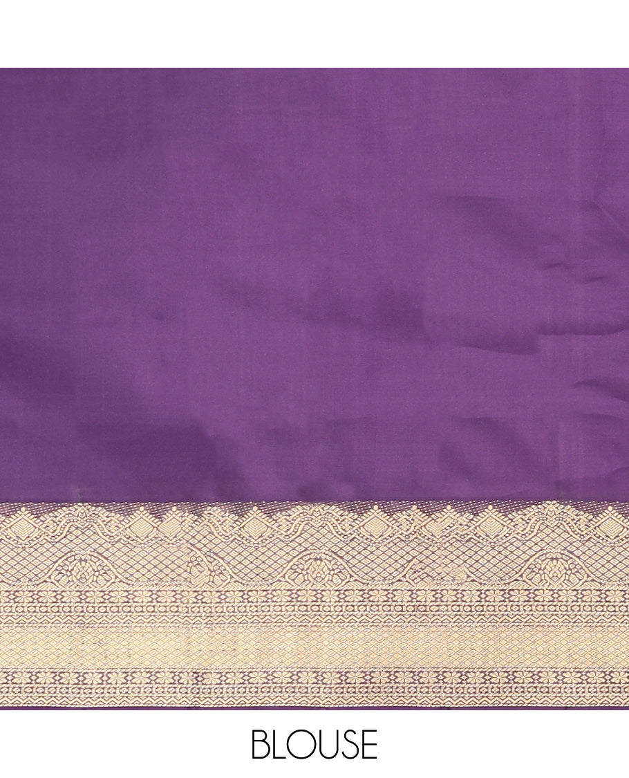 Green leaf buttas silk saree with contrast border of intracate zari design & floral design pallu