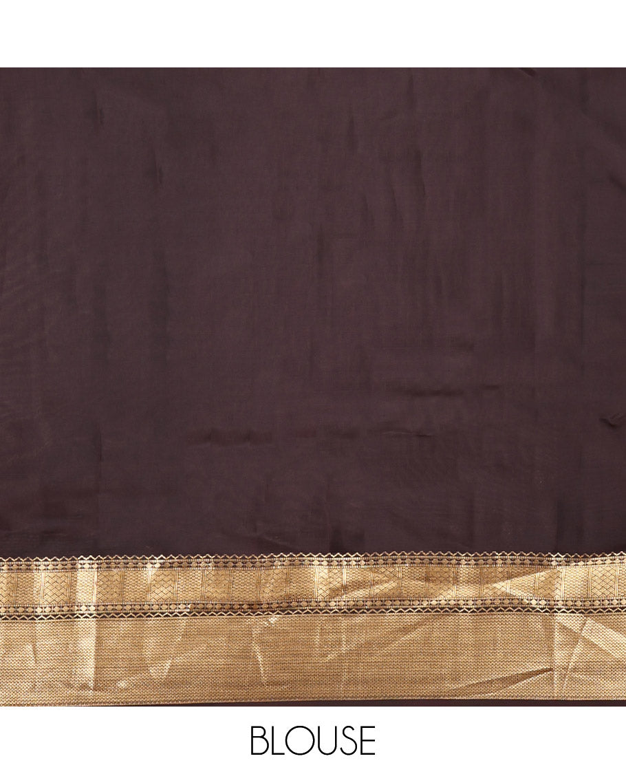 Green Vasundhara Lite Silk Mix Saree, Adorned with Zari Buttas, Contrast Border of Muthu, Rudraksha, Paiyadi Kattam, and Mayil Kann, Jaal Pallu, and a Contrast Blouse