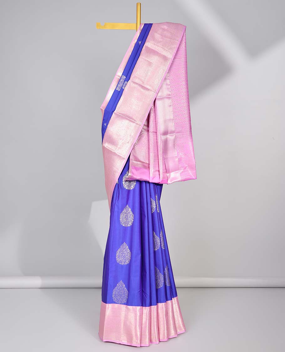 Blue floral motifs gift saree with contrast paisley border & intricate zari design pallu