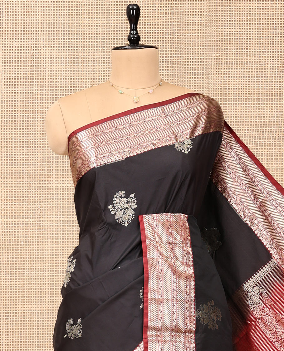 Brown Budget Silk Saree, Woven with Zari Buttas, Complemented by a Contrast Traditional Zari Border, Grand Pallu, and Contrast Blouse