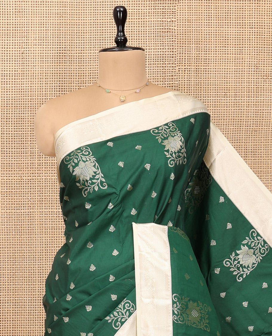 Green Budget Silk Saree, Elevated with Zari Buttas, Complemented by a Contrast Traditional Zari Border, Grand Pallu, and Contrast Blouse
