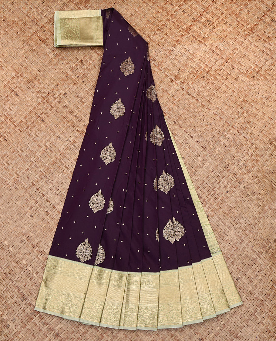 Purple Budget Silk Saree, Adorned with Zari Buttas, Complemented by Contrast Traditional Zari Border, Grand Pallu and a Contrast Blouse