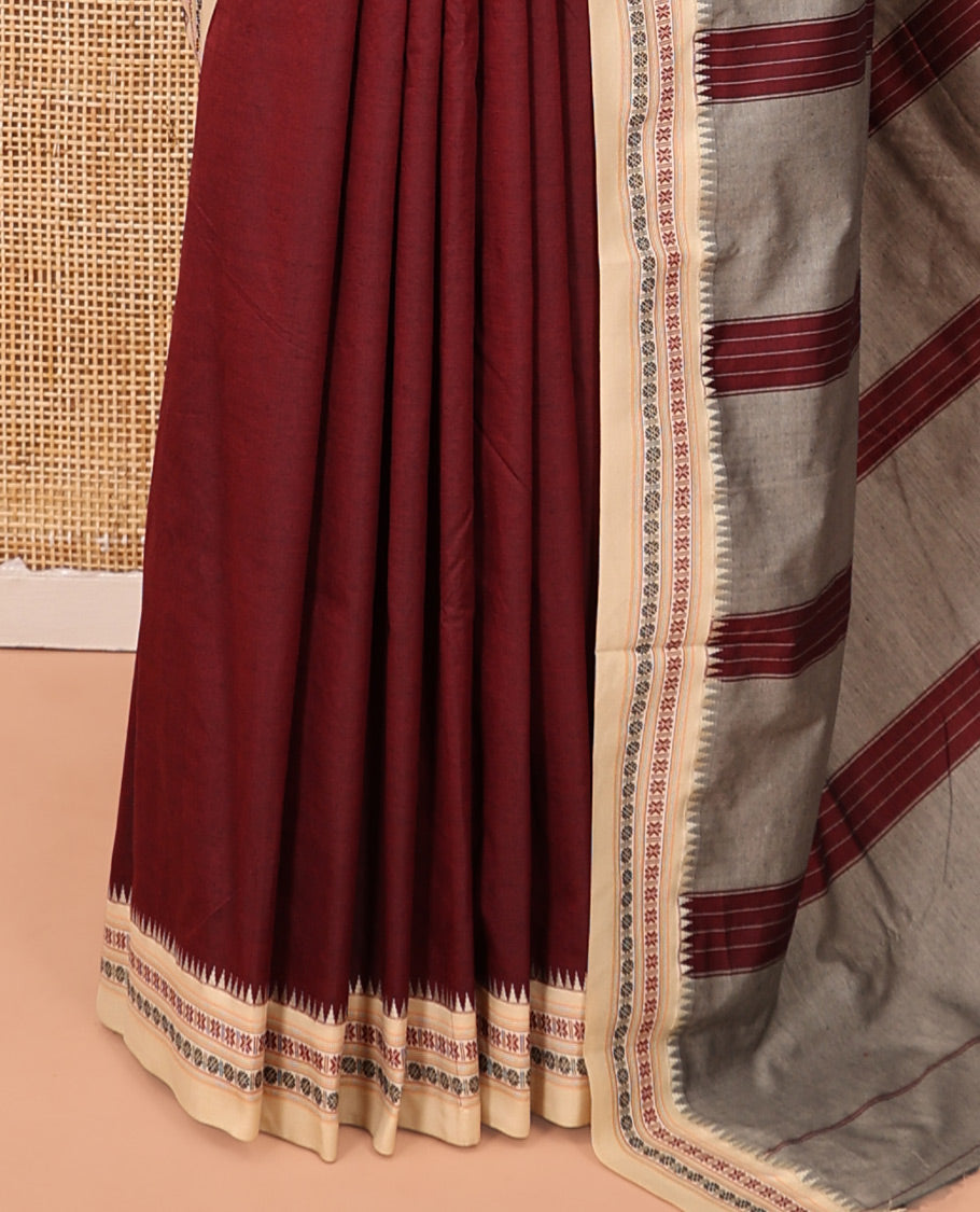 Maroon Plain Narayanpet Cotton Saree, Complemented by a Contrast Traditional Thread Temple Border, Striped Pallu, and a Matching Blouse