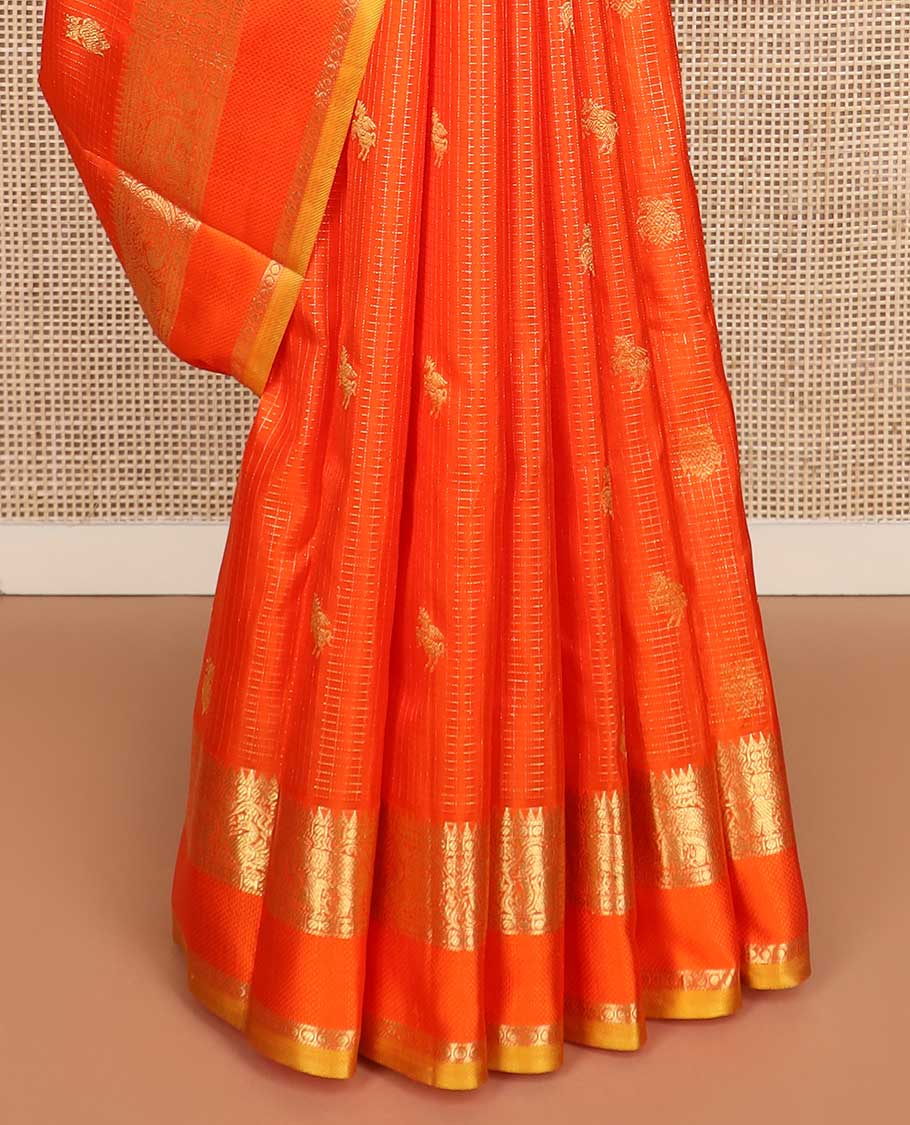 Orange checked with kuthirai and iruthalai pakshi buttas Kanchipuram silk saree, zari border of rekku, paisa, yaanai, mayil, and mayil kann, and paiyadi kattam pallu