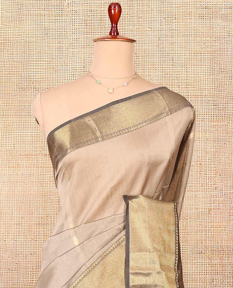 Beige Maheshwari Cotton Saree, Woven with Buttas, Complemented by a Contrast Traditional Zari Border, Zari Buttas Pallu, and a Contrast Blouse