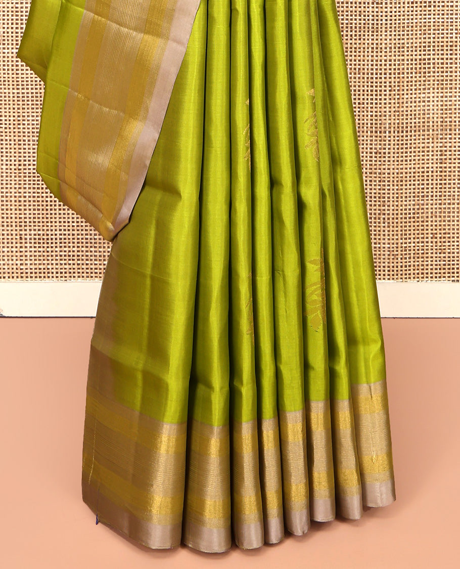Green Mayuri Lite Silk Mix Saree, Detailed with Zari Buttas All Over Its Body, Complemented by a Contrast Border, an Intricately Designed Pallu, and Paired with a Contrast Blouse
