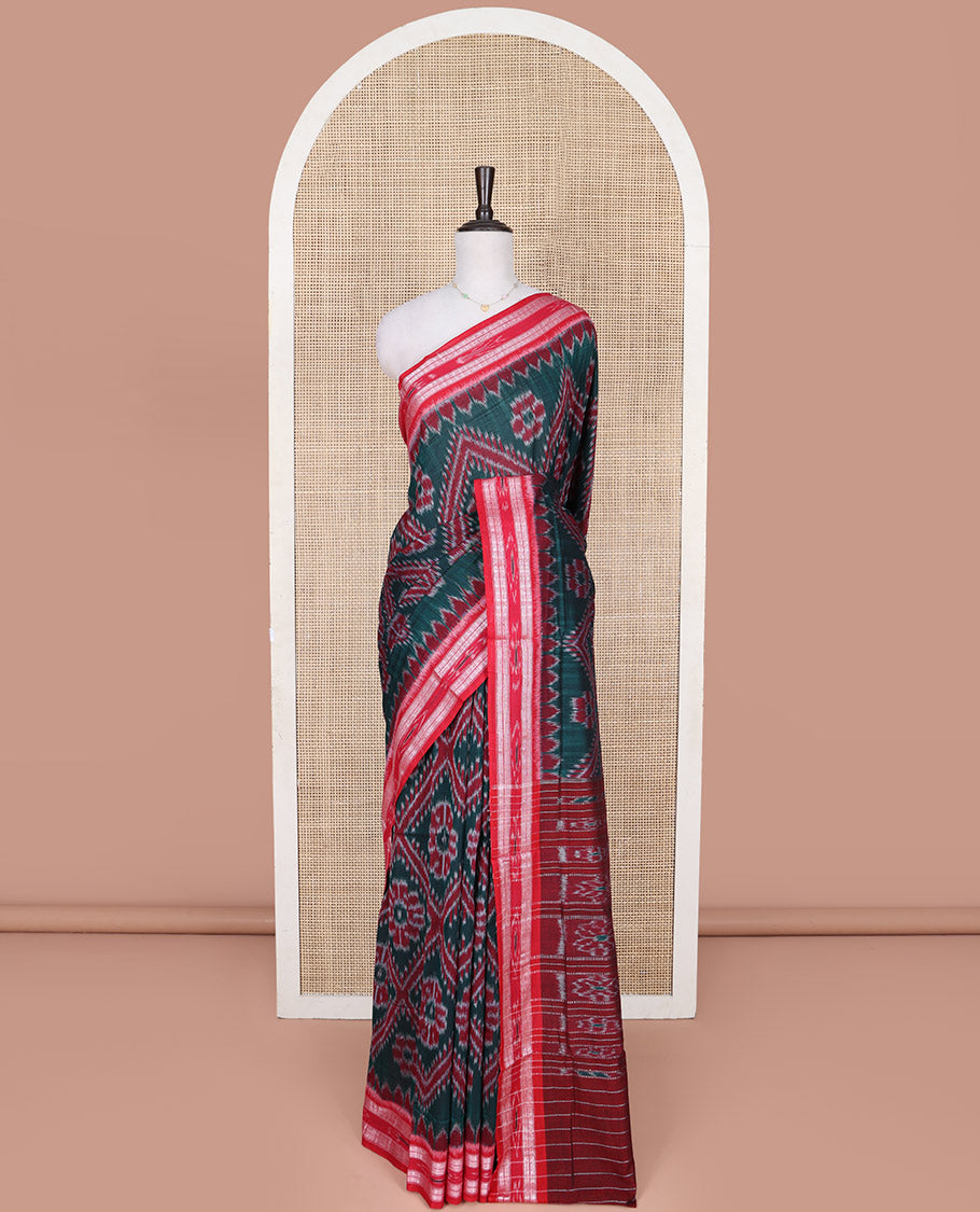 Green Odisha Cotton Saree, Adorned with Floal Butta Enclosed Diamond Patterns All Over the Body, Complemented by a Contrast Border of Thread Designs, Pallu of Floral Designs in Hazily Weave, and Paired with a Matching Blouse