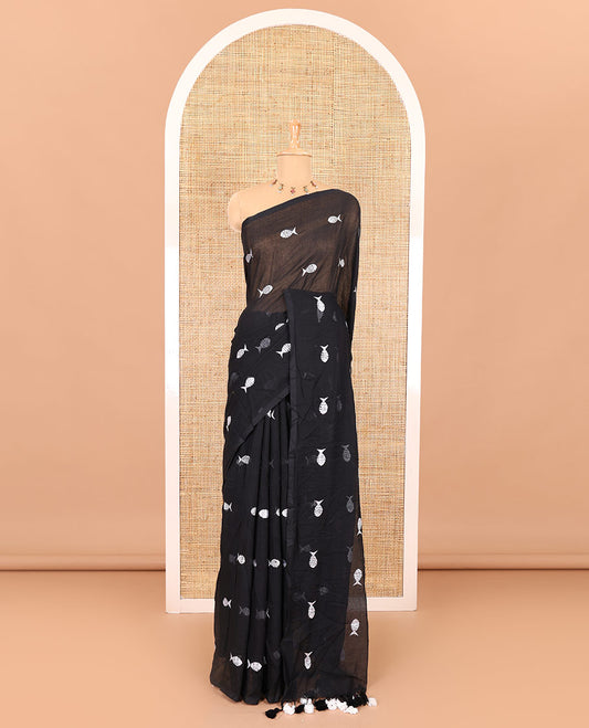 Borderless black fish motifs thread embroidered khadi mul cotton saree, fish motifs thread embroidered pallu, and a matching plain blouse