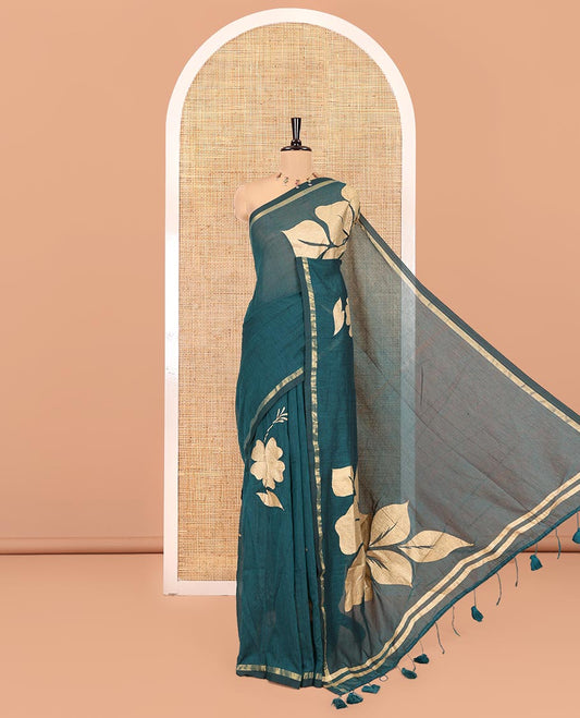Borderless Rama Green  Khadi Mul Cotton Saree, Elevated with Big Floral Motifs on Its Body, a Self-Pallu, and Paired with a Matching Blouse