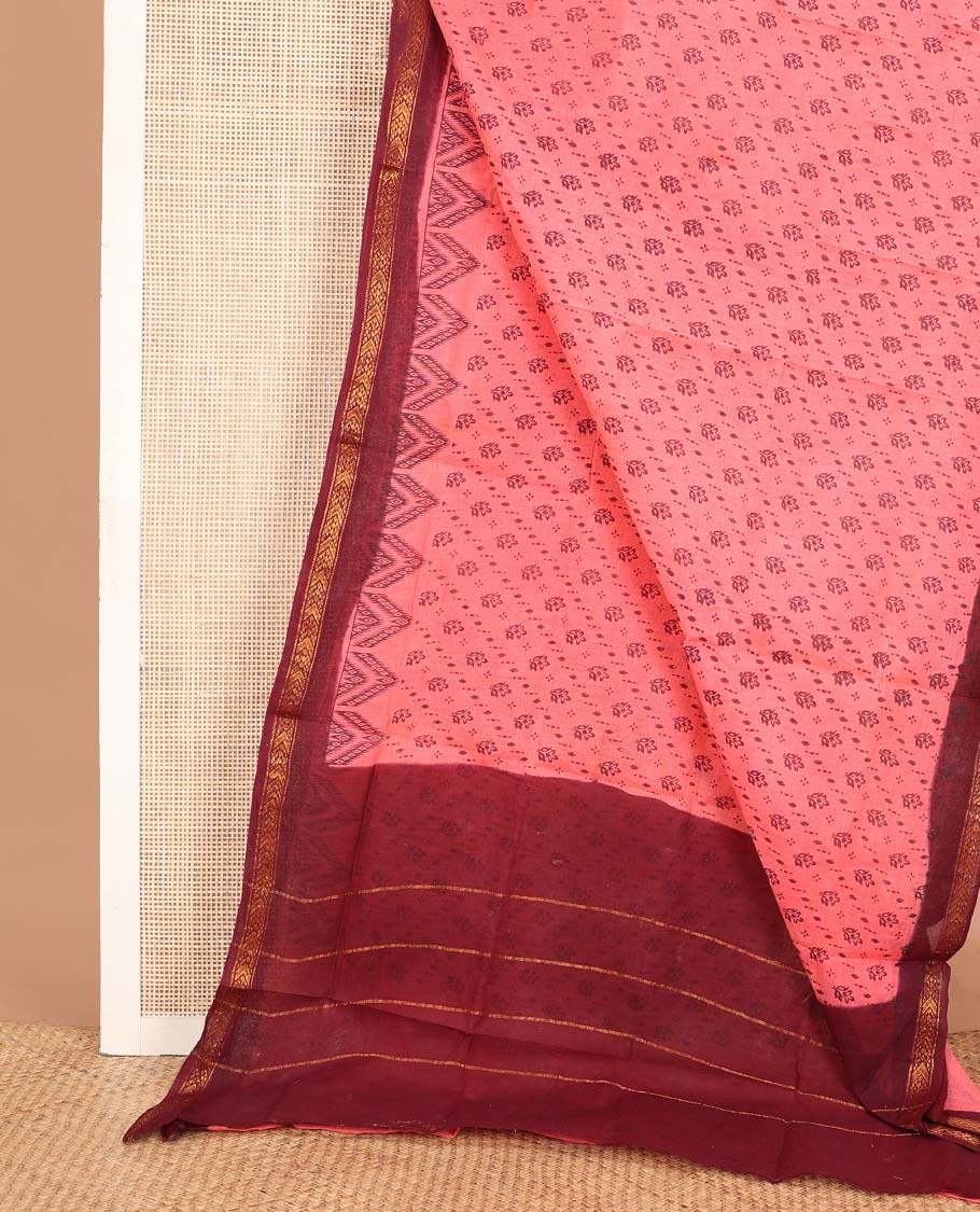 Pink buttas Sungudi cotton saree, contrast zari design red border & pallu of stripes