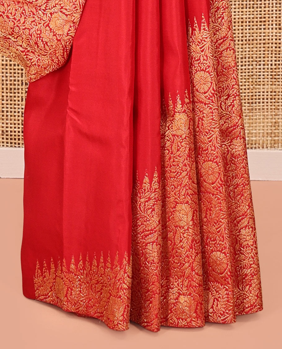 Borderless Red Kanchipuram Designer Silk Saree, Opulently Embellished with Floral Jaal Designs in Skirt-Border-Style, Pallu Features Jaal and Vanasingaram Designs, Paired with a Matching Blouse