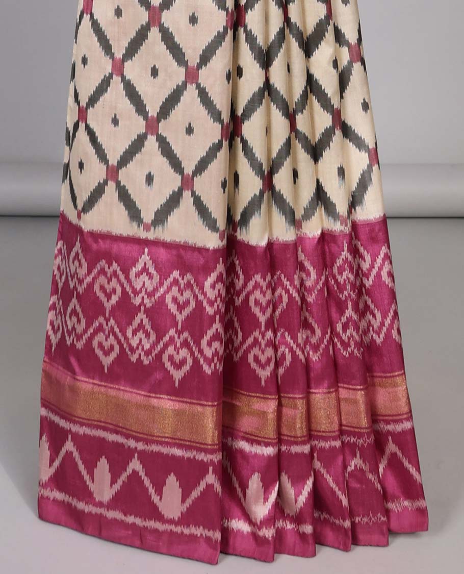 Cream argyle design ikkat silk saree , contrast design & intricate floral design pallu