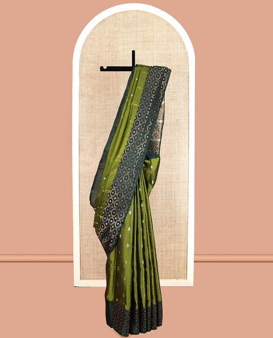 Green Mayuri Soft Silk Saree, Embellished with Buttas and Stripes, Complemented by a Contrast Jaal Border, Pallu of Jaal Designs, and a Contrast Blouse