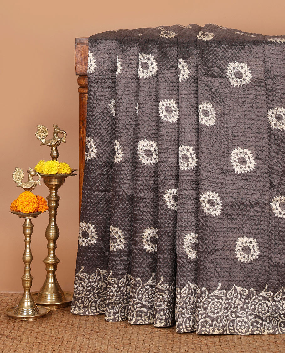 Grey batik-floral buttas printed litchi crushed saree, batik-floral printed border, printed pallu & butta print blouse