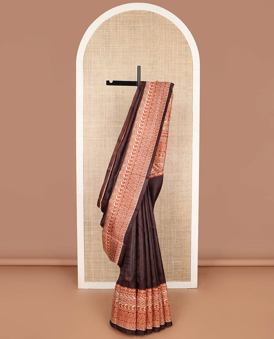 Brown printed silk saree with contrast abstract design border & geometric design pallu