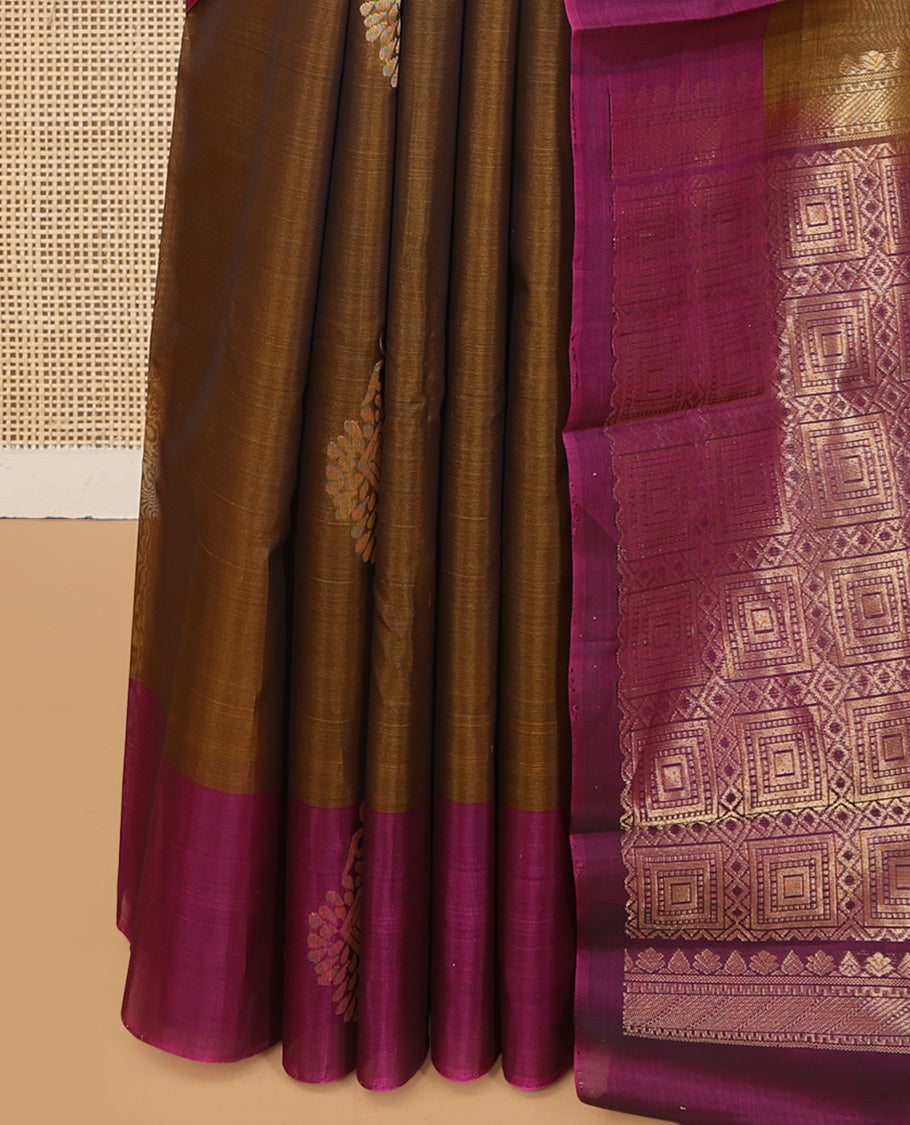Brown Cotton Saree, Adorned with Floral Zari Buttas, a Contrast Zari Motif Border, Intricatly Checked Pallu and a Contrast Blouse