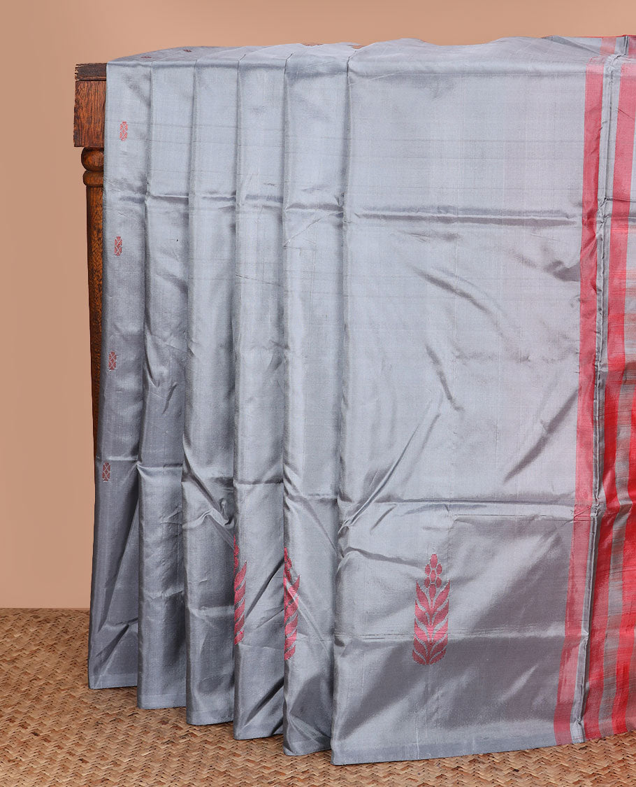 Borderless grey buttas banana pith saree, contrast pallu of floral designs