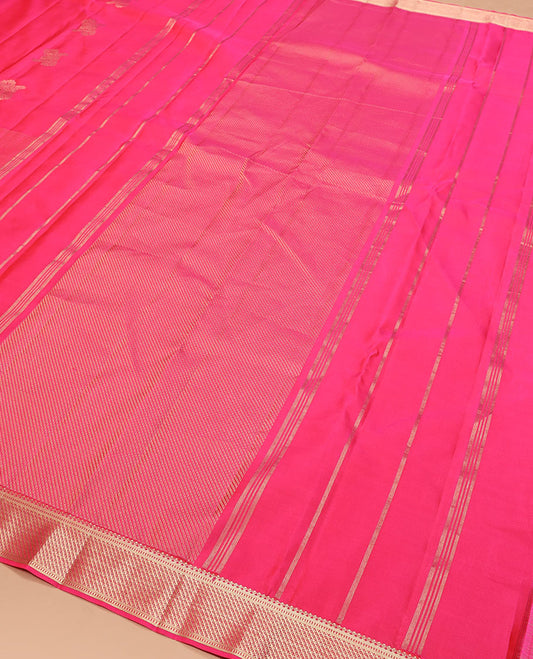 Pink zari design silk saree, zari border of salangai, muthu, and diagonal stripes, and zari design pallu