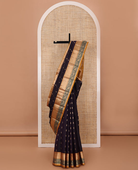 Brown buttas silksaree,contrast border of rekku,kathir,kuyil kann & yaanai & mayil & meenakari Mughal-style floral bunches pallu